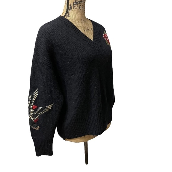 Mo & Co Wool Rose and Eagle Sweater Embroidered Size Medium Boutique Company - Picture 7 of 13
